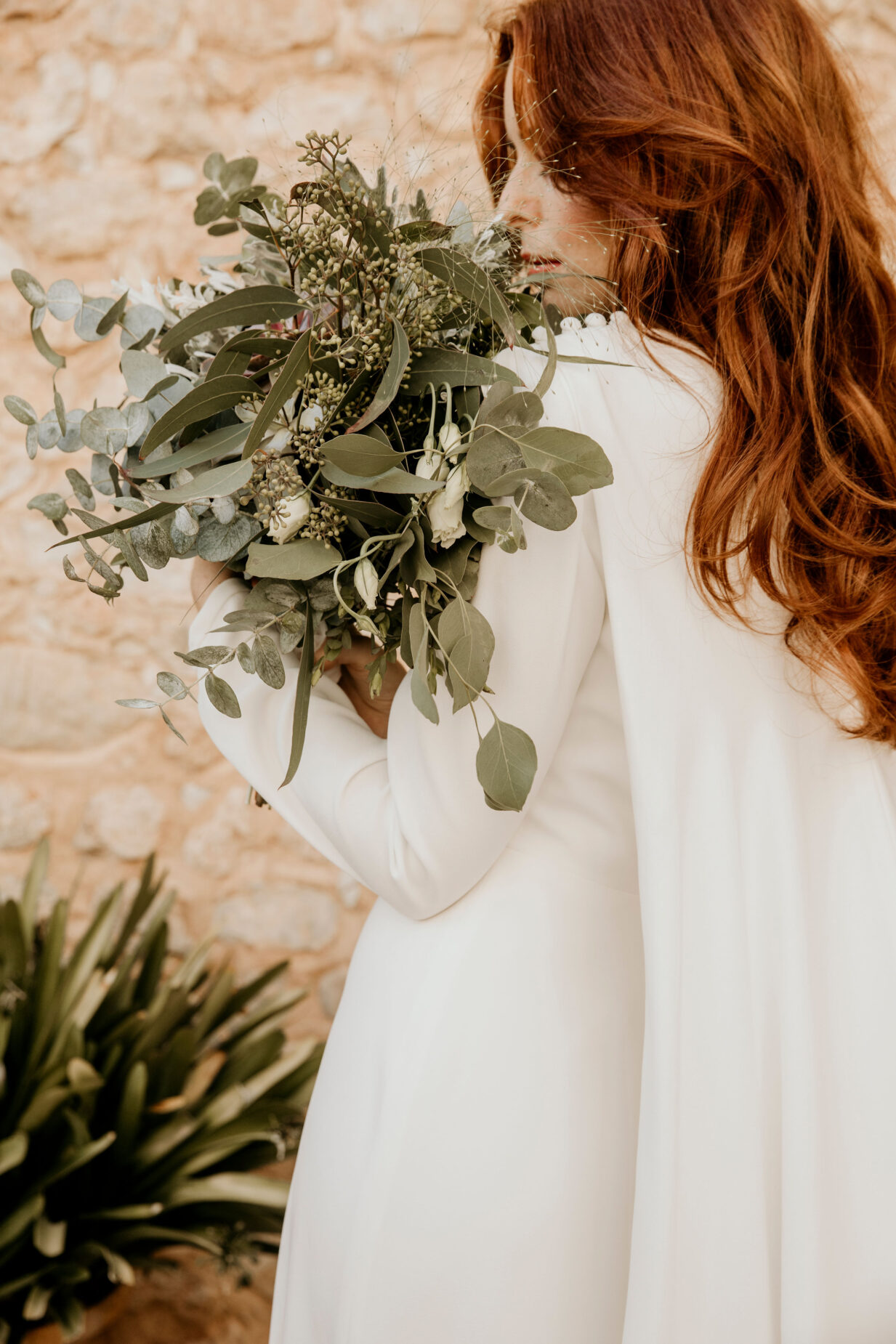 Vestidos de novia sencillos de invierno | JESUS PEIRO