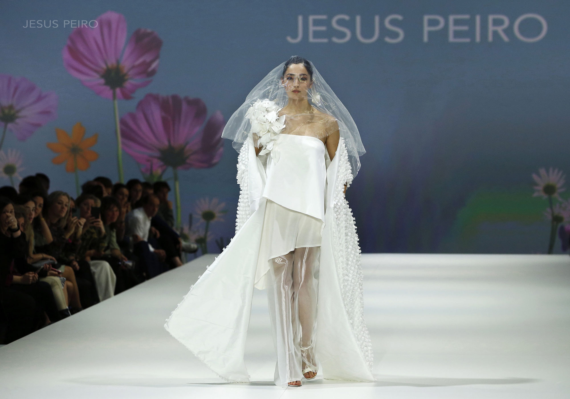 RUNWAY EPAULETTE