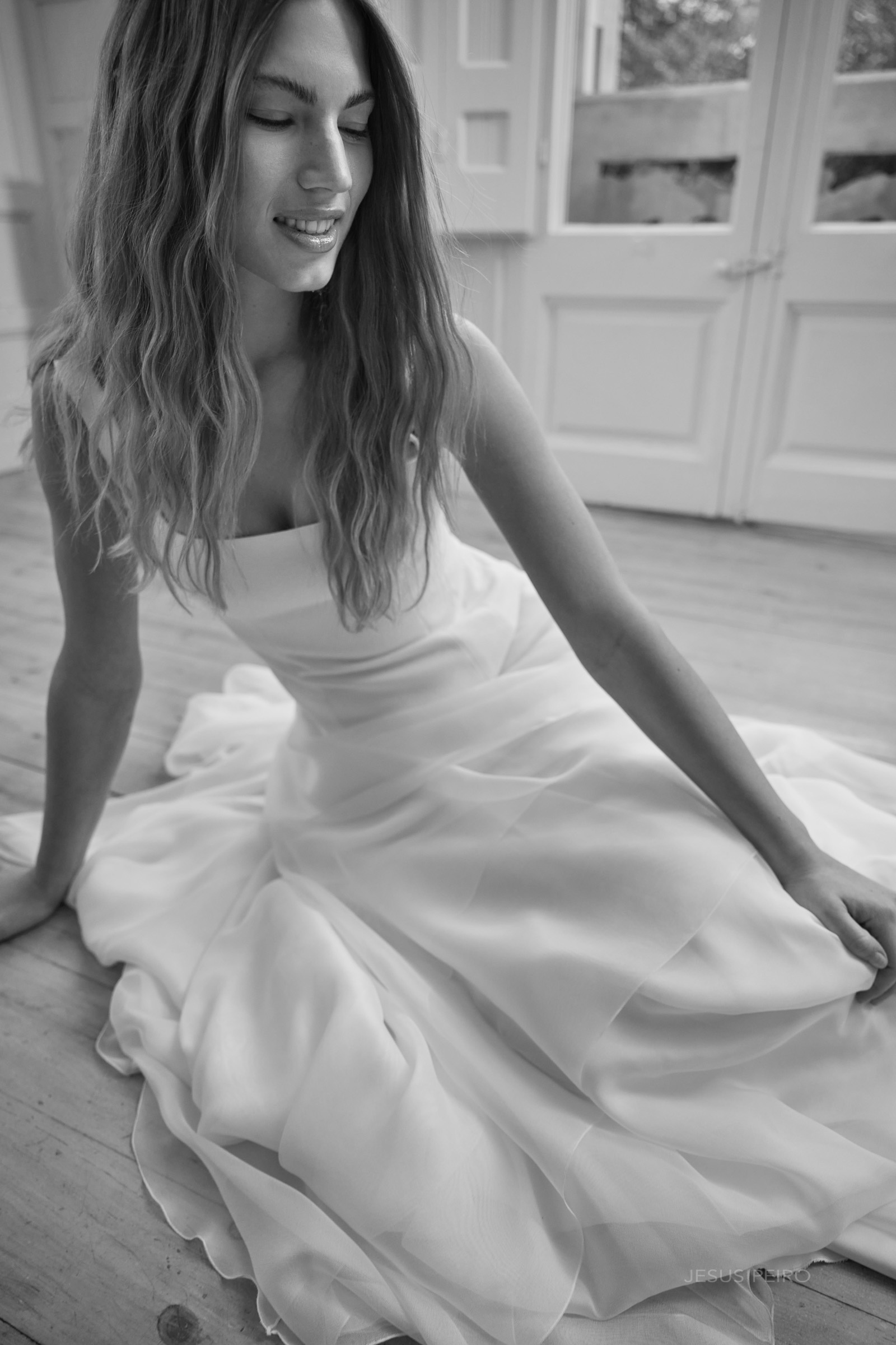 VESTIDO DE NOVIA JESUS PEIRO